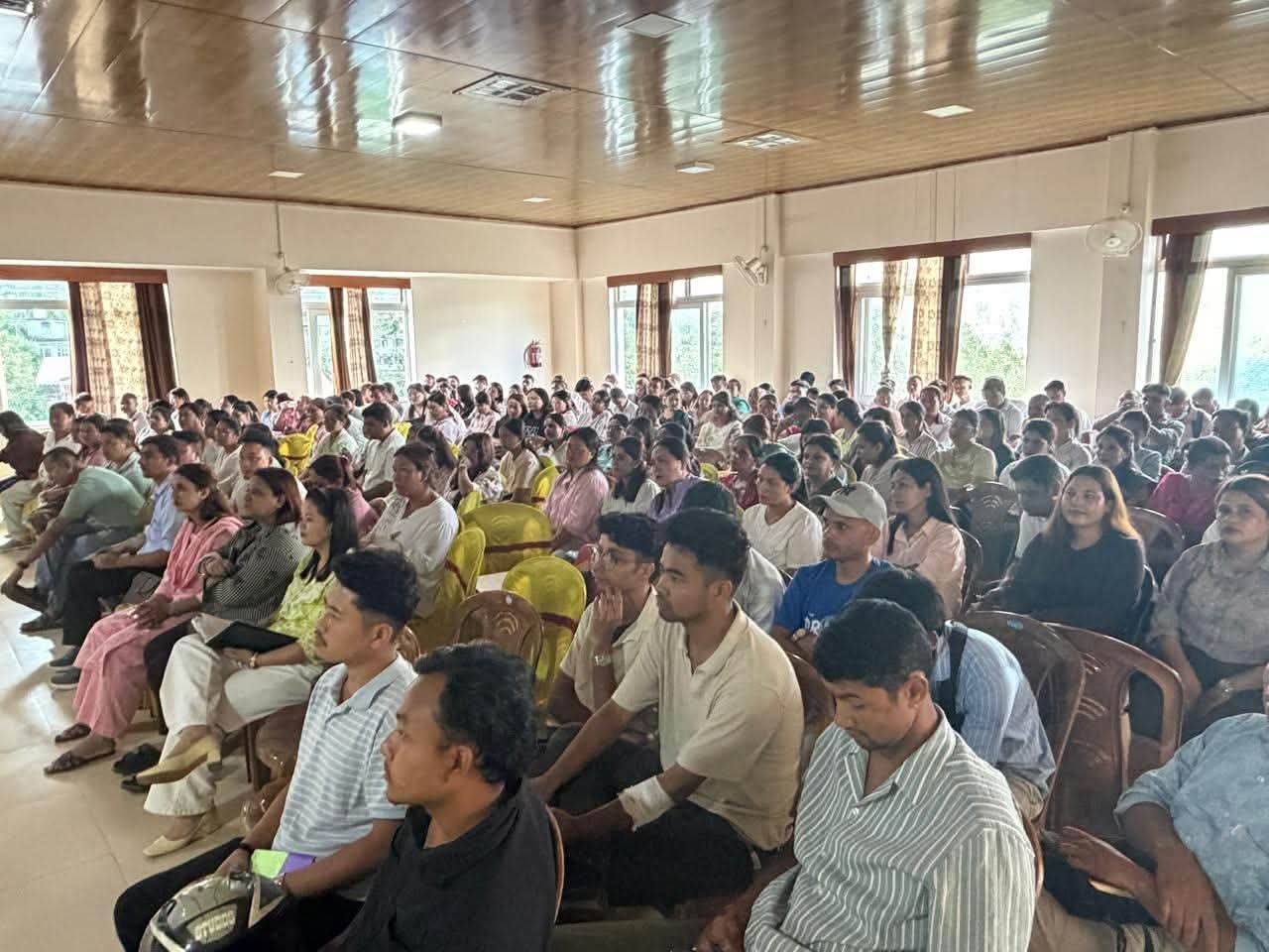 Large gathering of Deputy Directors, ADOs, HDOs and field staff at the AgriStack DCS training-cum-meeting, Pakyong